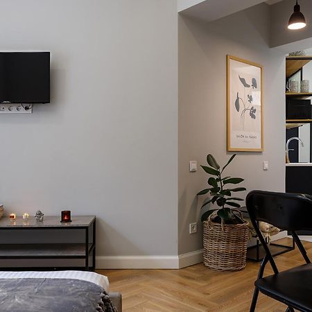 Feel Lviv! Old City Apartment ภายนอก รูปภาพ