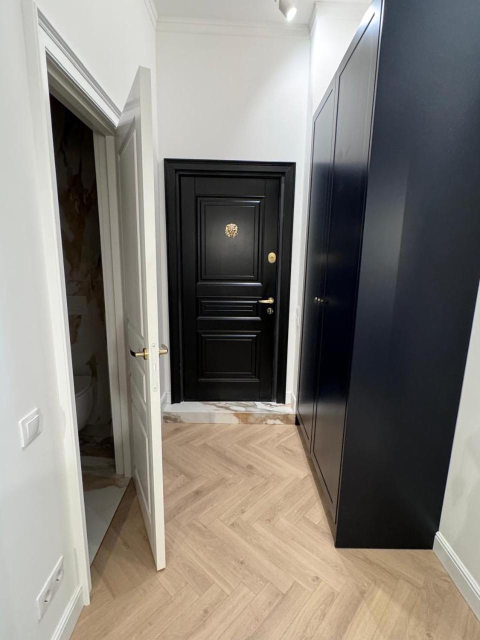 Feel Lviv! Old City Apartment ภายนอก รูปภาพ